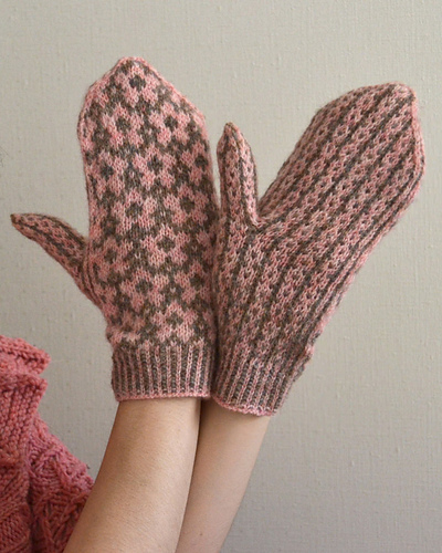 Ravelry: Manuka Mittens マヌカ・ミトン pattern by Hiroko Fukatsu