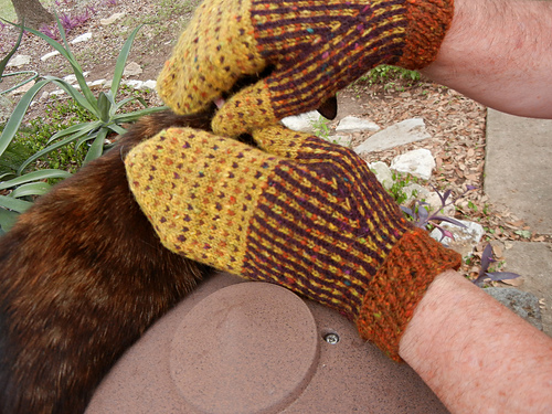 Dot Dash Mittens