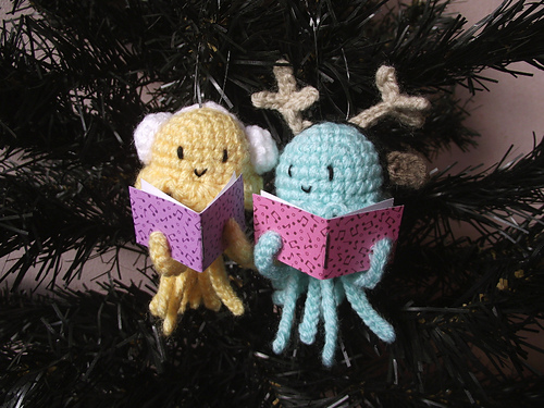 Caroling Jellyfishes