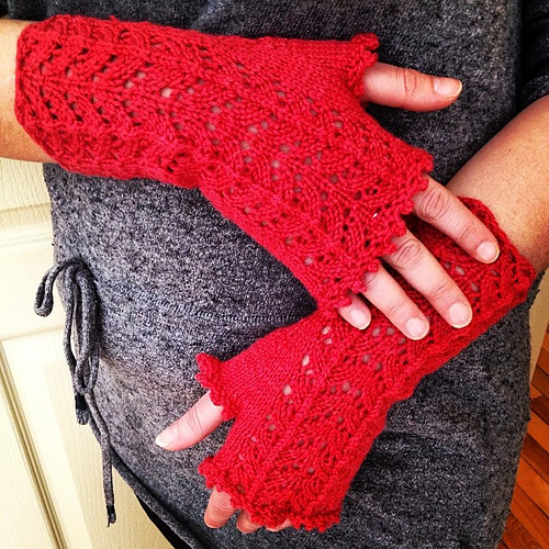 Fifi Mittens