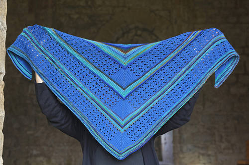 Geometry in blue / Géométrie en bleu