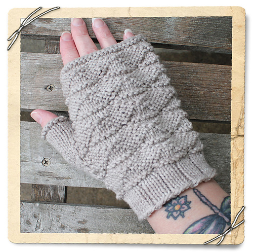 Chunky Diamond Mitts