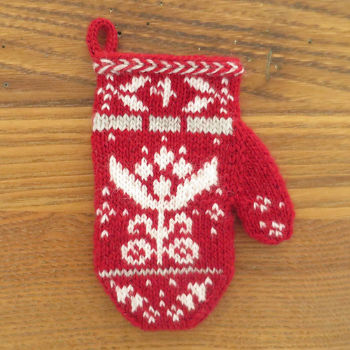 Mitten Garland Advent Calendar photo 8
