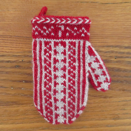 Mitten Garland Advent Calendar photo 11