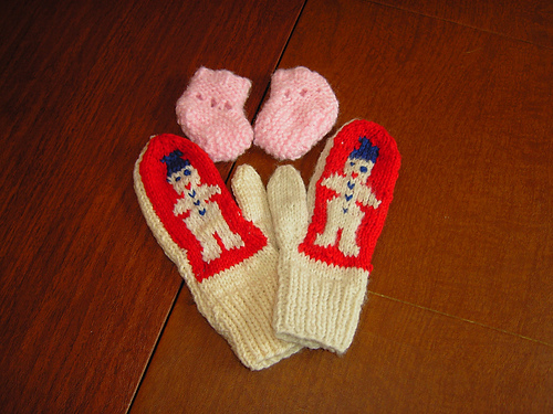 Children's Two Needle Mittens No. 635