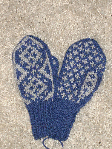 82-1266 Mittens pattern 4