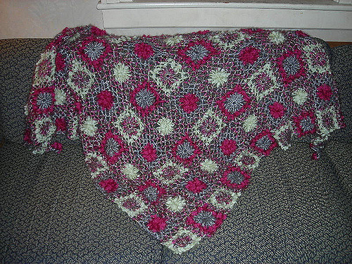 95-38 Shawl photo 4