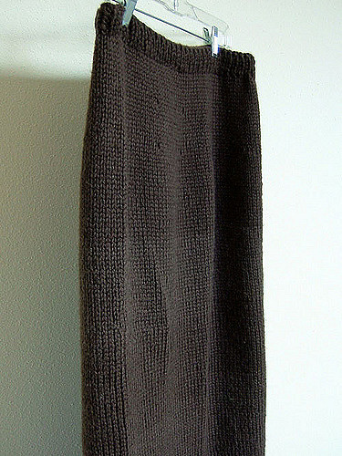 0002-1 White Sweater, Skirt & Hat