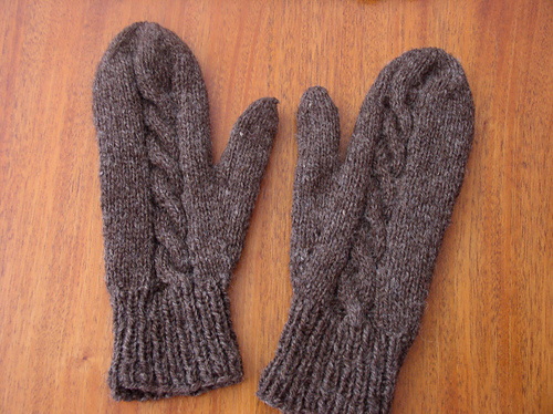 Cheshire Sheep Yarn simple cable mittens