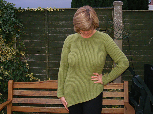 Asymmetrical sweater 
