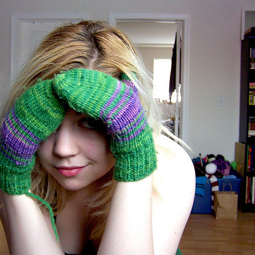 Tweedy Mittens