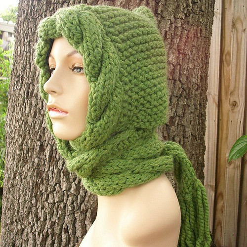 Tasseled Hood photo 2