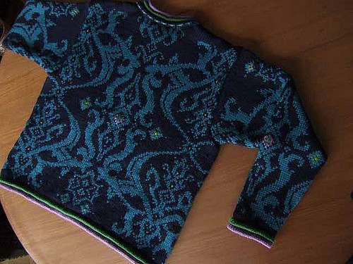 Short Sweater in Blue Tones