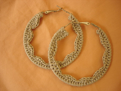 Wavy Shell-Stitch Hoops