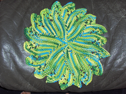 Circular Facecloth with Lace Edging