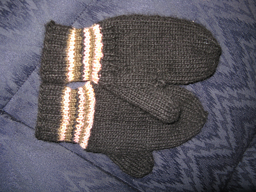 4-needle striped mittens