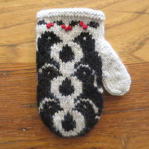 12 Days of Christmas Mitten Garland KAL photo 8
