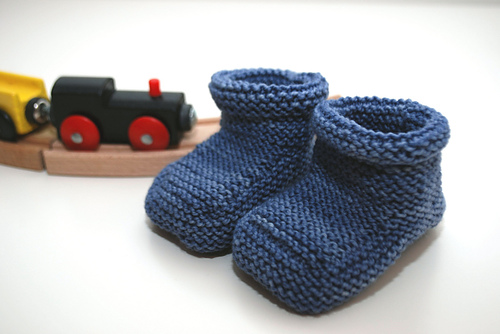 Garter Stitch Bootees