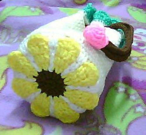Daisy-at-the-Bottom Drawstring Bag