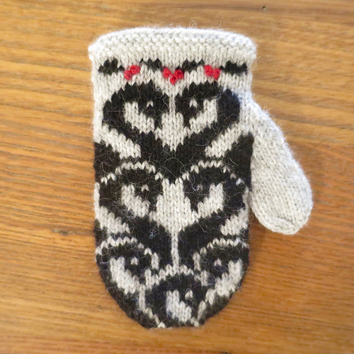 12 Days of Christmas Mitten Garland KAL photo 9