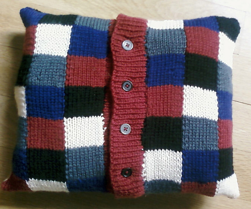 Knitted Sweater-Look Pillow