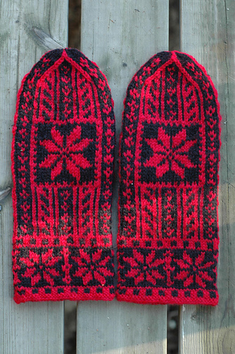 Mittens with stars and stripes chart photo 1