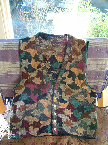 kaval カヴァル／patchwork needle vest (wool) Ravelry: Whirling Star Waistcoat pattern by Kaffe Fassett