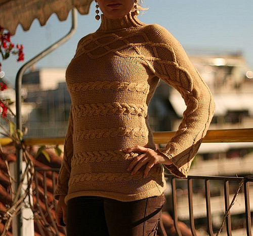 #11 Pullover with sideways cable pattern