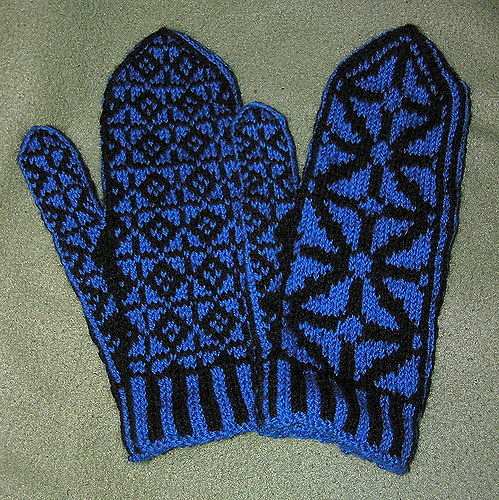 Cornflower Mittens