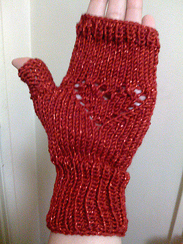 Heart-n-Lace Fingerless Mitts