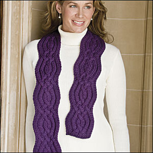 Curvy Cabled Scarf