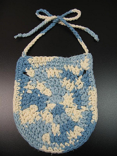 Circle Baby Bib 