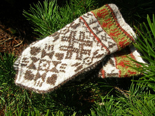 Futhark Mittens