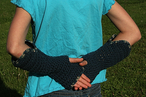 Bluesy Gauntlets