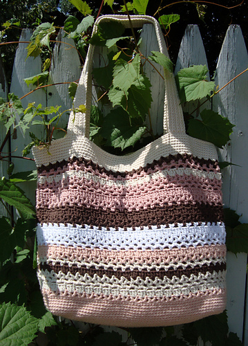 Lacy V Shopping Bag photo 4