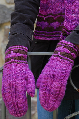 Isabella Mittens