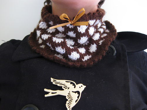Peggy Sue Polkadot Cowl