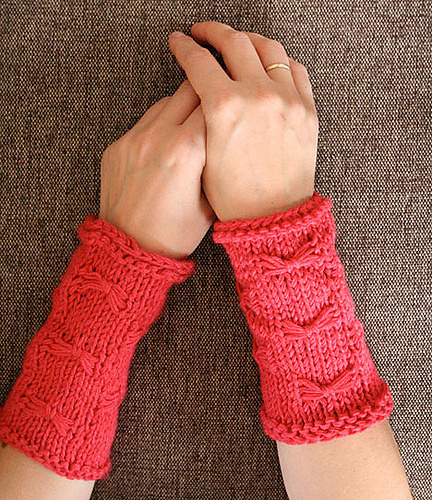 Butterfly wristwarmers / Sommerfugl-pulsvarmere