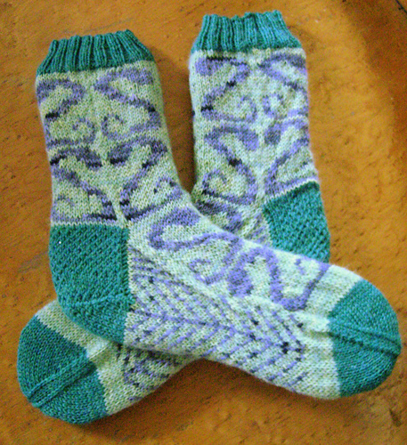 Serpentine Valentine Socks