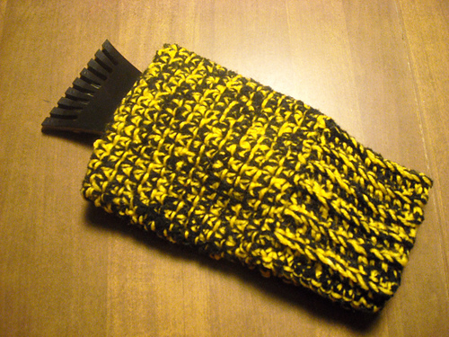 Ice Scraper Mitten