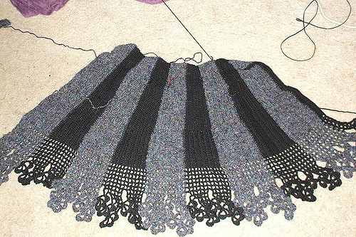 115-40 Skirt with lace border along bottom edge photo 3