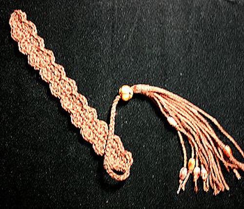 Crocheted Shell Bookmark photo 2