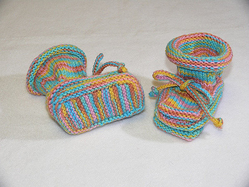 Christines Stay-On Baby Booties - bysjanovaFlickr