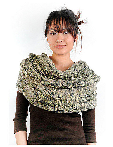 1400 Spiral Pattern Cowl