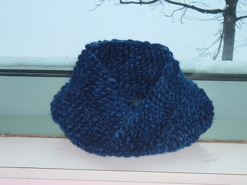 sarah-marie's knitted mobius band