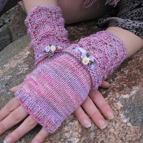 Rose garden lacy fingerless gloves