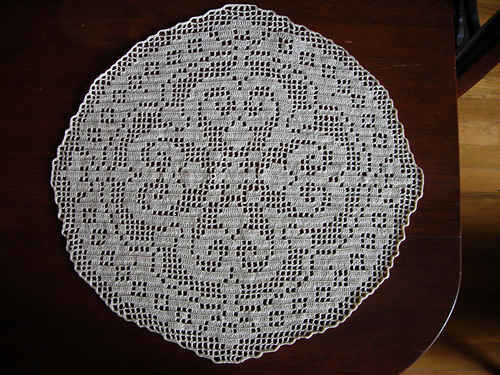 Scrollwork Doily #A-199