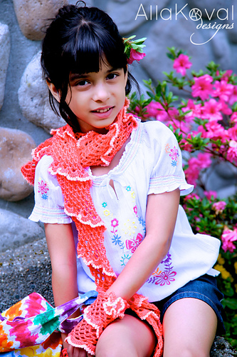 Coral Reef Scarf, Gloves and Pin