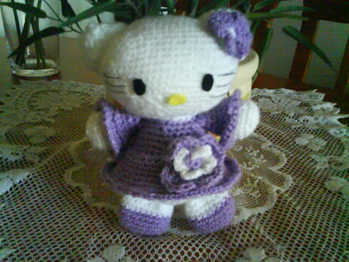 hello kittty vestido lila con flor