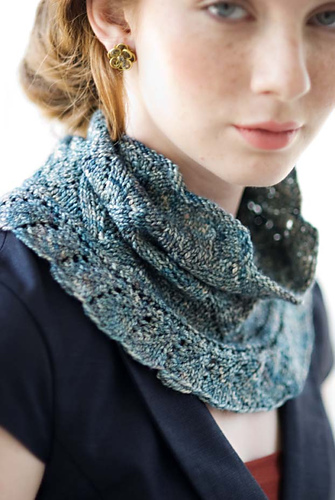 Hydrangea Neckwarmer